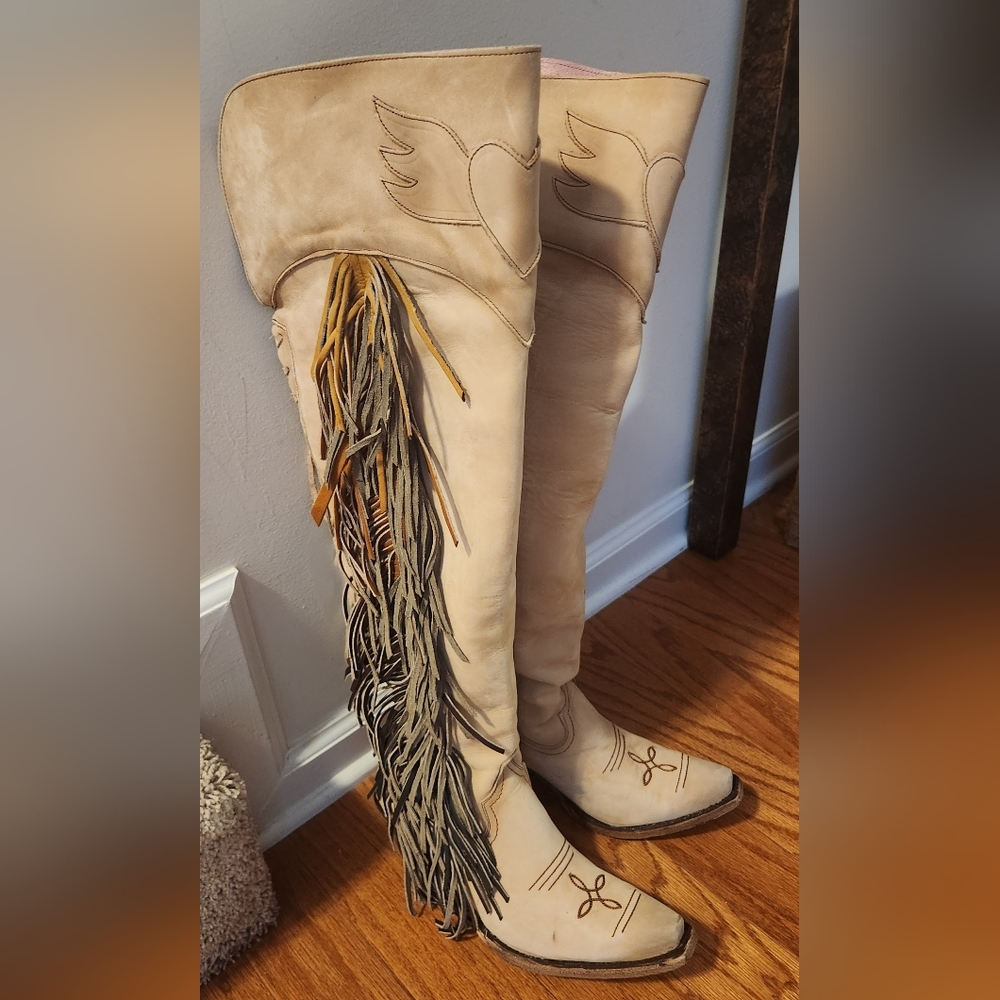Junk Gypsy by Lane Spirit Animal Bone 